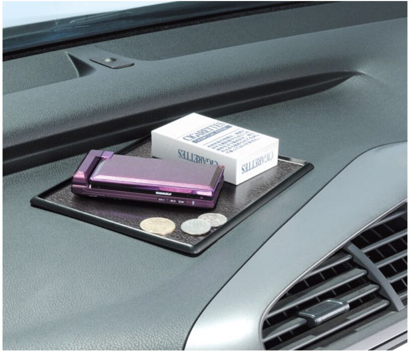 車 滑り止めシート カーメイト