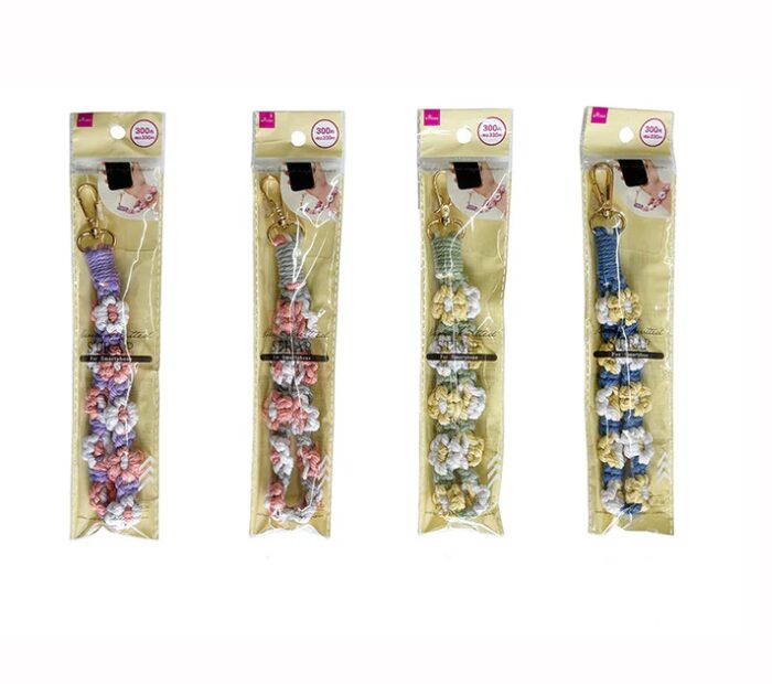 手編みスマホストラップ