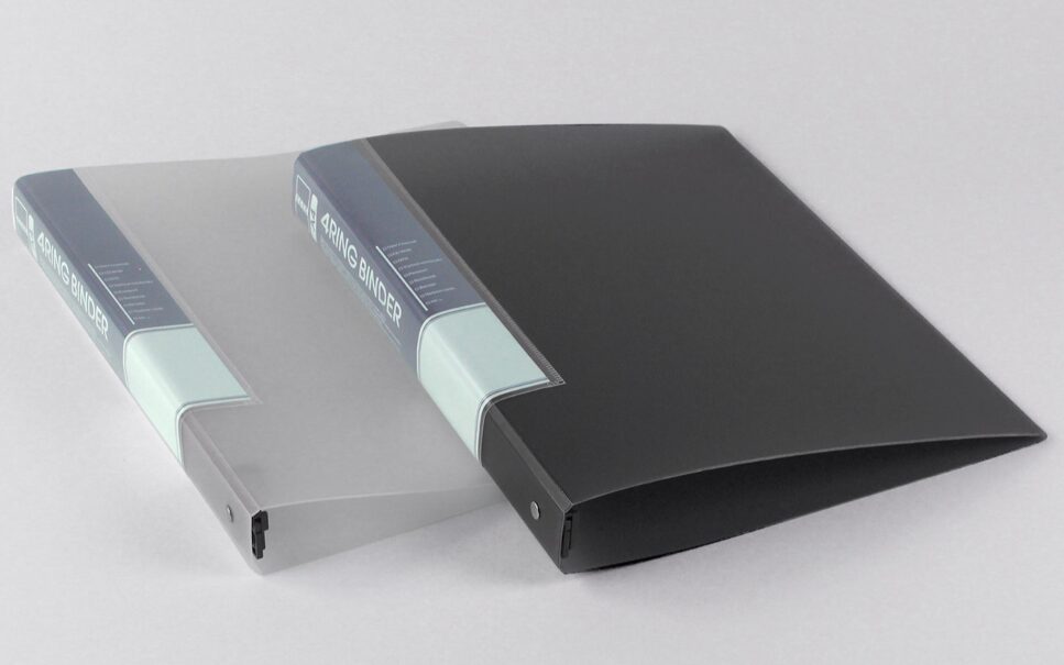 セリア　A4　4リングバインダー